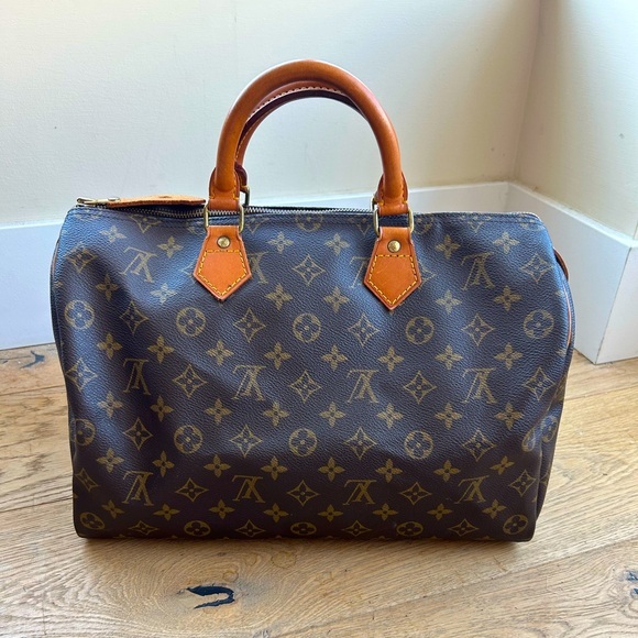 Louis Vuitton Handbags - LV🤎Speedy 35